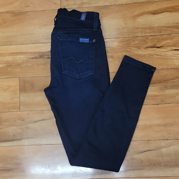 7 For All Mankind Denim - 🩵 7 For All Mankind Gwenevere Size 26 Deep Indigo Stretch Skinny Jeans.